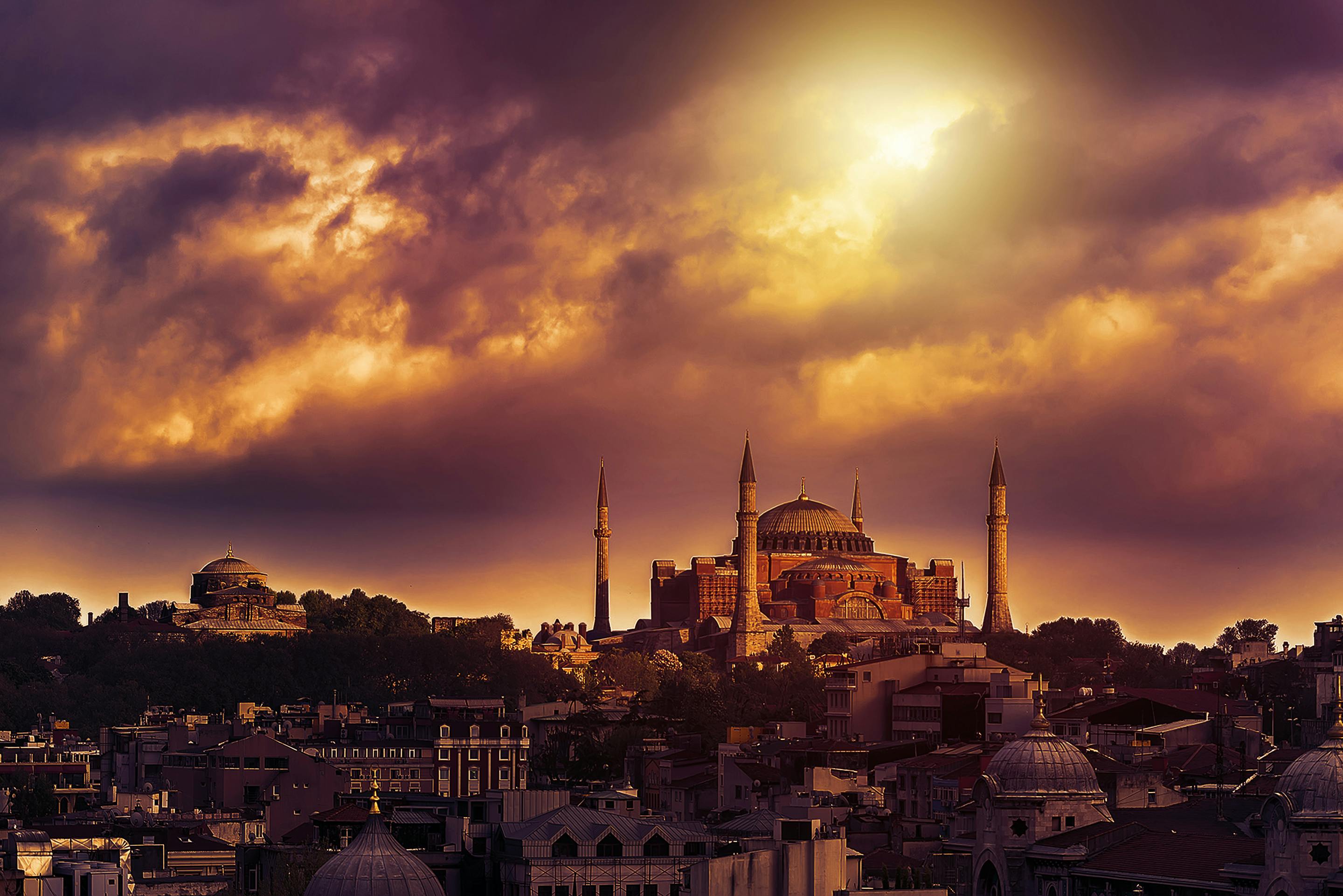 Sunset over the famous Blue Mosque in Instanbul, Turkey.